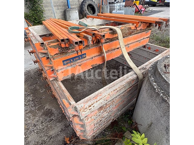 Bekistingsset voor betonblokken Betonblok – foto 7 – kavel bij Auctelia, Gembloux