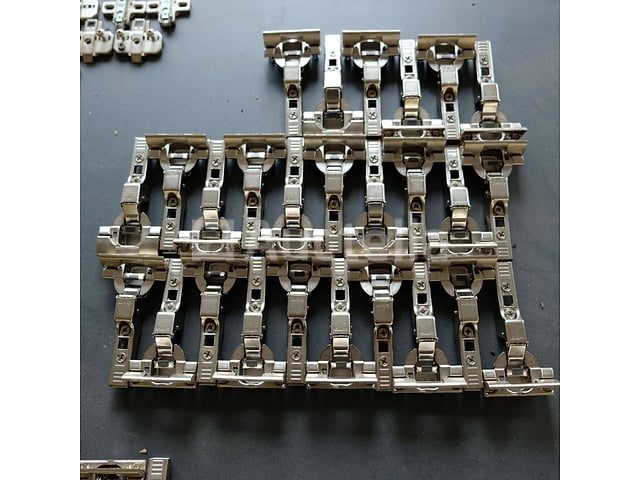 Blum / Hettich scharnieren – foto 6 – kavel bij Auctelia, Sankt Vith