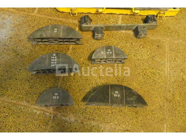 Buigmachine – foto 4 – kavel bij Auctelia, Rhode-Saint-Genèse