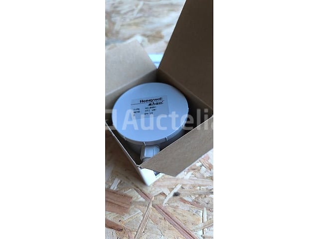 Buiten-probe kit: 2 delen – foto 4 – kavel bij Auctelia, Bastogne