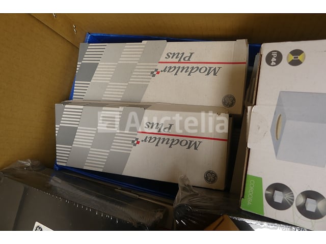 Bulk-elektrische apparatuur – foto 8 – kavel bij Auctelia, Braine-l'Alleud
