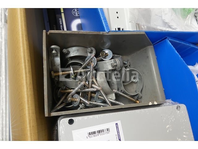 Bulk-elektrische apparatuur – foto 8 – kavel bij Auctelia, Braine-l'Alleud