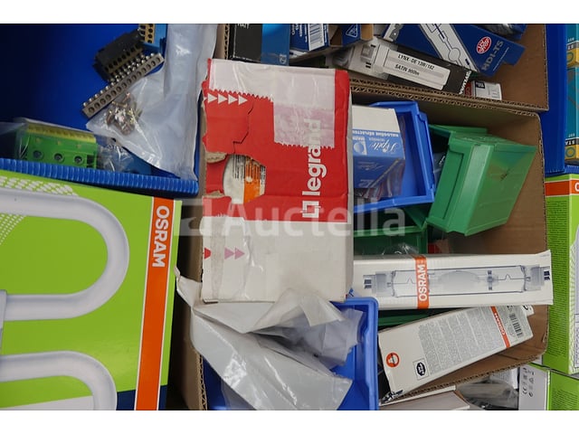 Bulk-elektrische apparatuur – foto 6 – kavel bij Auctelia, Braine-l'Alleud