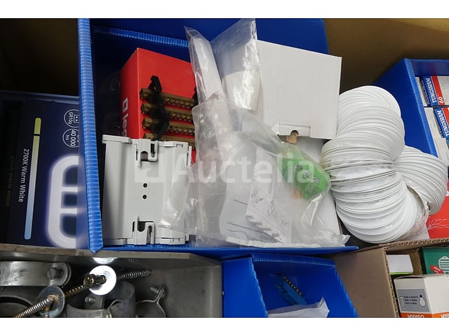 Bulk-elektrische apparatuur – foto 9 – kavel bij Auctelia, Braine-l'Alleud