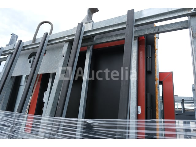 Chassis (voordeur) – foto 4 – kavel bij Auctelia, Paliseul