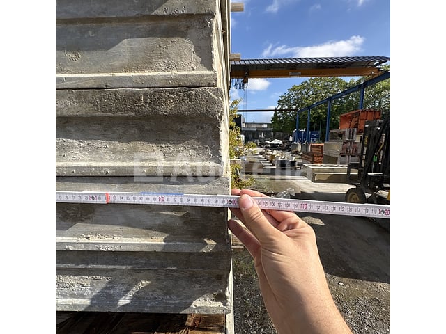 Cometaalbekistingspanelen – foto 6 – kavel bij Auctelia, Gembloux
