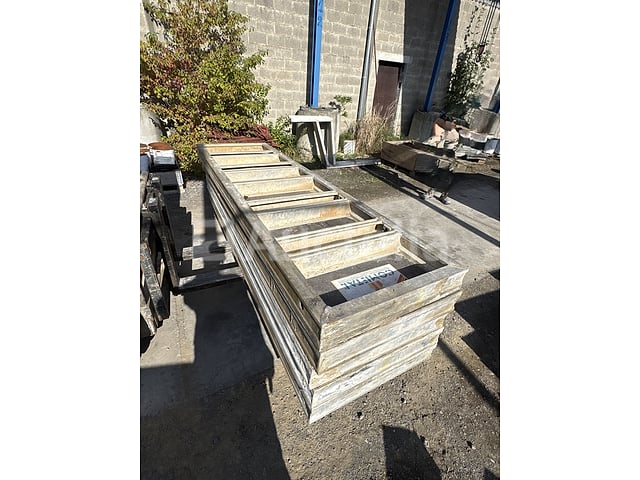 Cometaalbekistingspanelen – foto 6 – kavel bij Auctelia, Gembloux