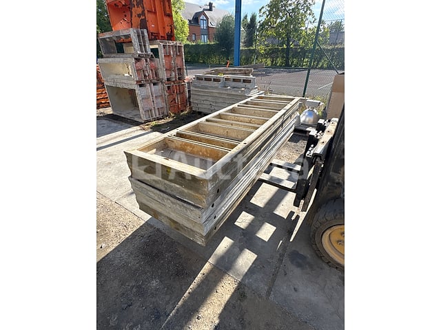 Cometaalbekistingspanelen – foto 4 – kavel bij Auctelia, Gembloux