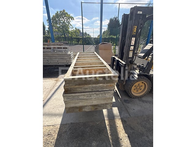 Cometaalbekistingspanelen – foto 3 – kavel bij Auctelia, Gembloux