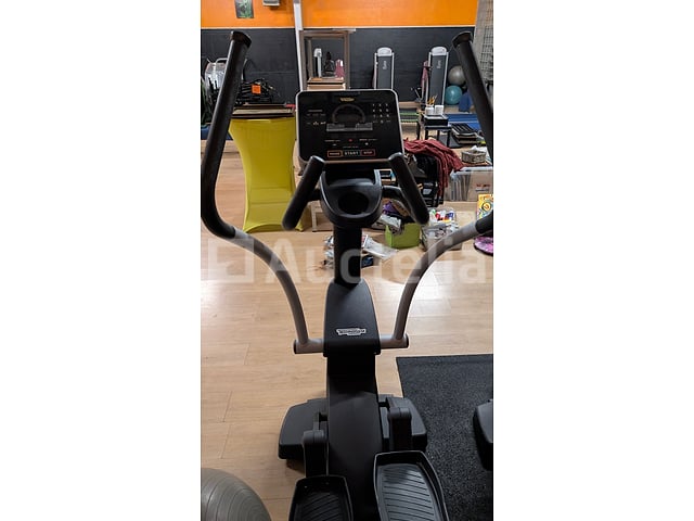 Crosstrainers - TECHNOGYM - Technogym professionele crosstrainer – foto 3 – kavel bij Auctelia, Bastogne