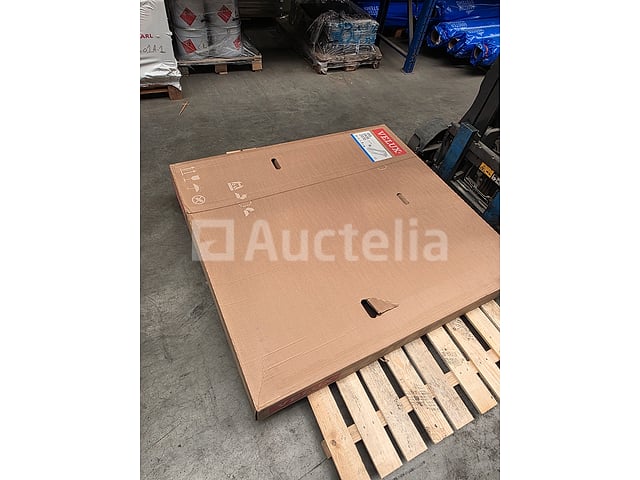 Dakraam Velux GGL UK08 2070 – 1340 × 1400 mm – kavel bij Auctelia, La Louvière