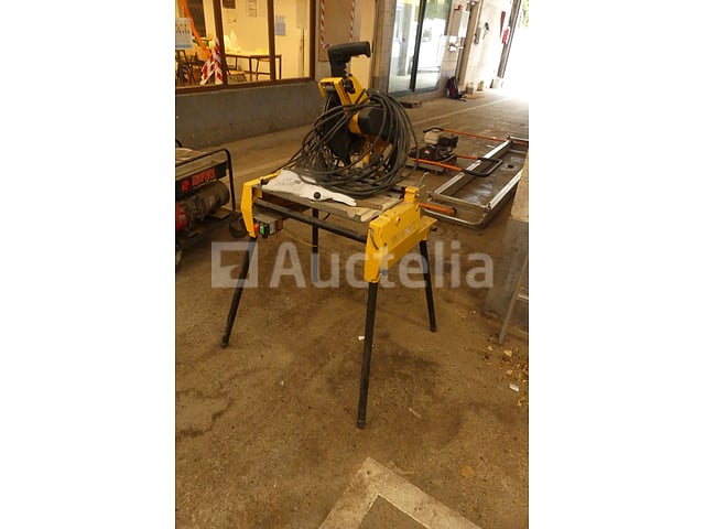DeWalt DW 743 tafel-mitrezaag – foto 2 – kavel bij Auctelia, Chastre