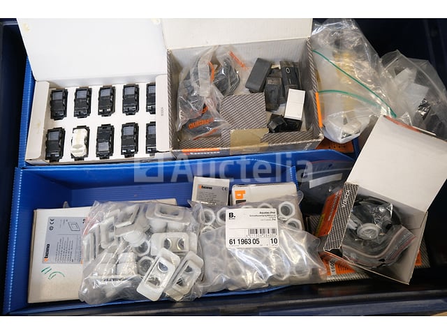 Diverse elektrische apparatuur set – foto 4 – kavel bij Auctelia, Braine-l'Alleud
