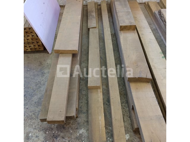 Diverse gezaagde houten – foto 4 – kavel bij Auctelia, Sankt Vith