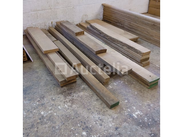 Diverse gezaagde houten – foto 2 – kavel bij Auctelia, Sankt Vith
