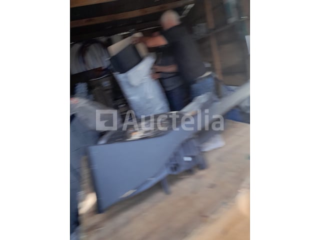 Diverse onderdelen voor Iveco vrachtwagens, bestelwagens (NIEUW) – foto 9 – kavel bij Auctelia, Nassogne