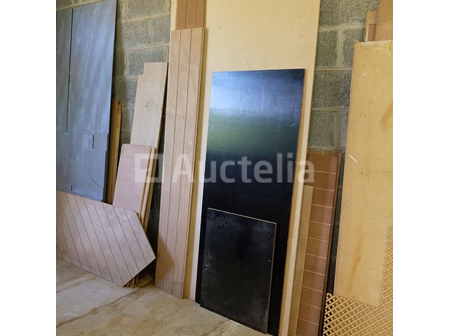 Diverse panelen en deuren – foto 7 – kavel bij Auctelia, Sankt Vith