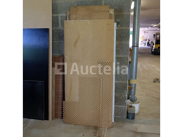Diverse panelen en deuren – foto 9 – kavel bij Auctelia, Sankt Vith