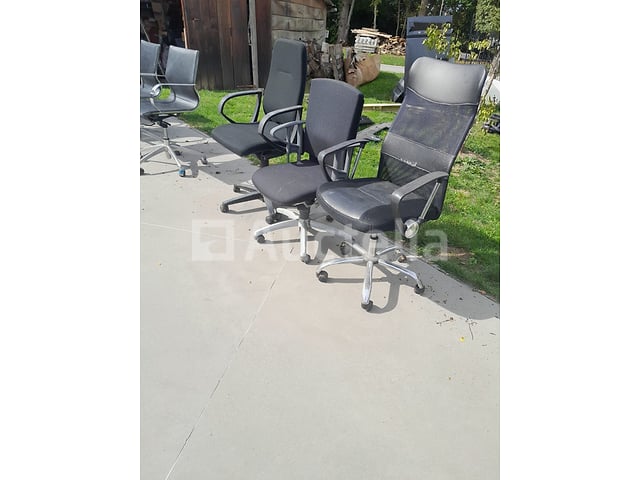 Diverse stoelen – foto 2 – kavel bij Auctelia, Nassogne