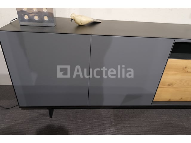 Dressoir met lamp – foto 3 – kavel bij Auctelia, Mont-de-l'Enclus