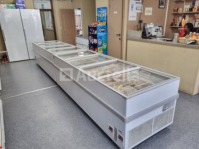 Dressoir/vriezer - Diamant - VT 250 E/N – foto 2 – kavel bij Auctelia, Gedinne