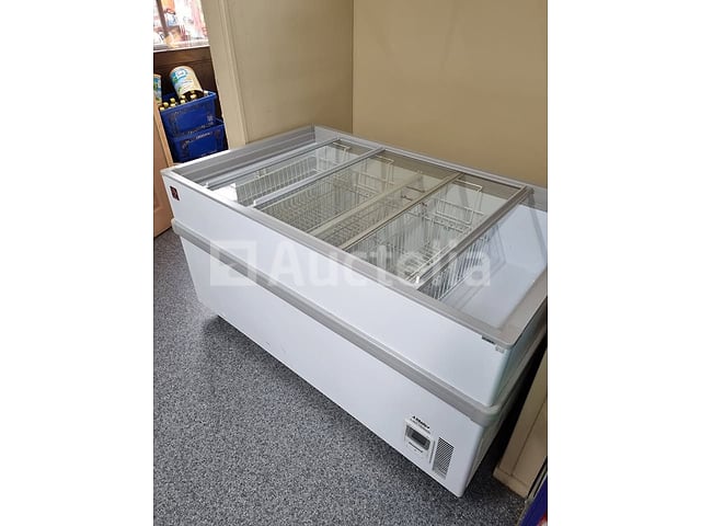 Dressoir/vriezer - Diamond - VT 150 I/N – kavel bij Auctelia, Gedinne