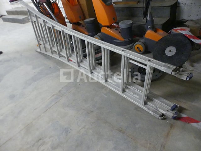 Drievoudige ladder 310 sporten – foto 2 – kavel bij Auctelia, Anderlecht