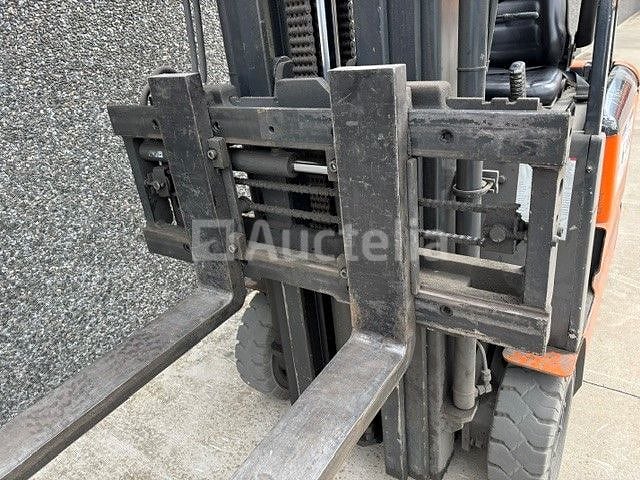 Electrische driewieler vorkheftruck HELI CPD 15S (2003 / 0601550114) – foto 9 – kavel bij Auctelia, Meulebeke