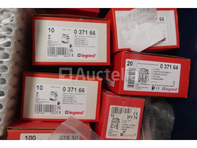 Elektrische apparatuur – foto 3 – kavel bij Auctelia, Braine-l'Alleud