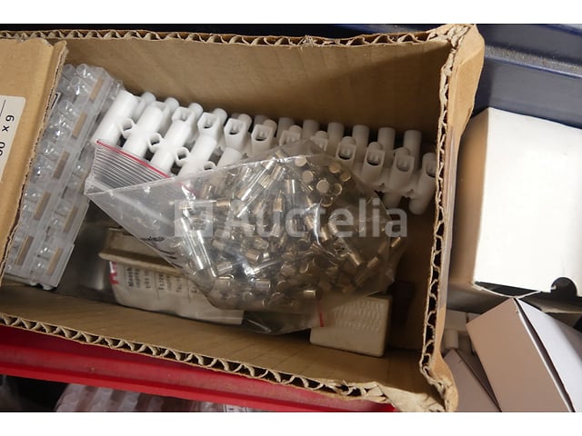 Elektrische apparatuur – foto 6 – kavel bij Auctelia, Braine-l'Alleud