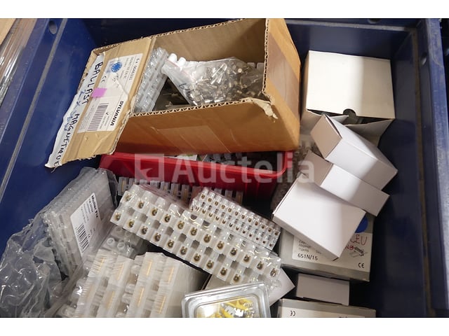 Elektrische apparatuur – foto 5 – kavel bij Auctelia, Braine-l'Alleud