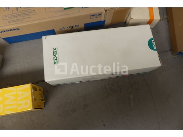 Elektrische apparatuur – foto 3 – kavel bij Auctelia, Braine-l'Alleud