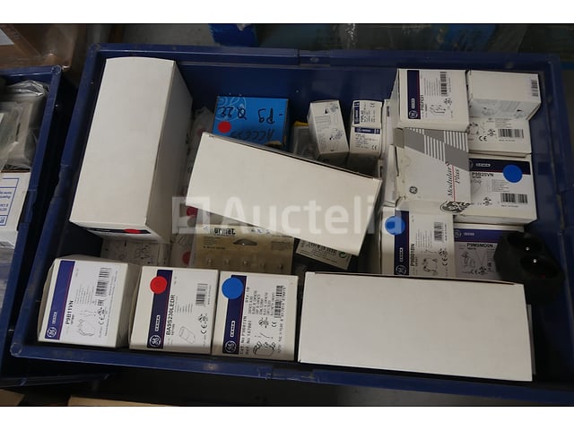 Elektrische apparatuur – foto 9 – kavel bij Auctelia, Braine-l'Alleud