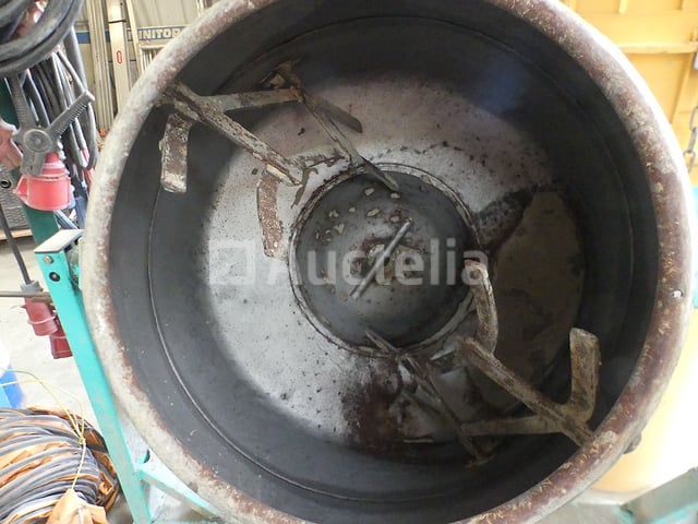 Elektrische betonmoler – foto 2 – kavel bij Auctelia, Tintigny