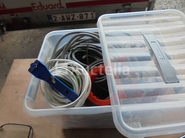 Elektrische installatieapparatuur – foto 2 – kavel bij Auctelia, Sart Saint Laurent