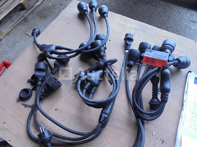 Elektrische installatieapparatuur – foto 7 – kavel bij Auctelia, Sart Saint Laurent