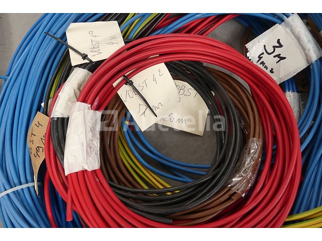 Elektrische kabels – foto 9 – kavel bij Auctelia, Braine-l'Alleud