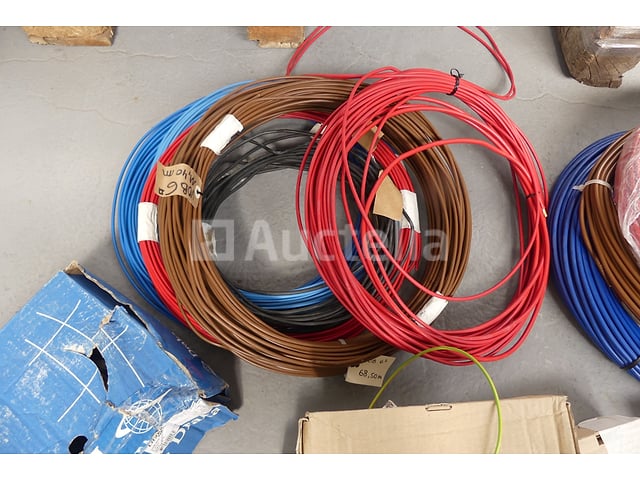 Elektrische kabels – foto 2 – kavel bij Auctelia, Braine-l'Alleud