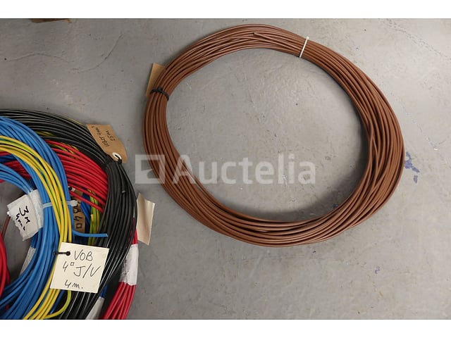 Elektrische kabels – foto 7 – kavel bij Auctelia, Braine-l'Alleud