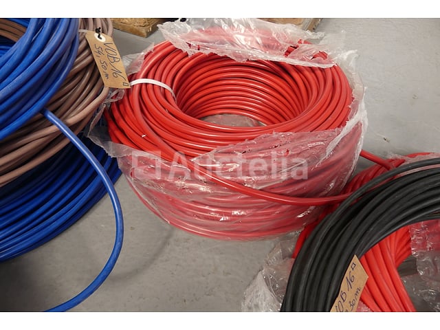 Elektrische kabels – foto 8 – kavel bij Auctelia, Braine-l'Alleud