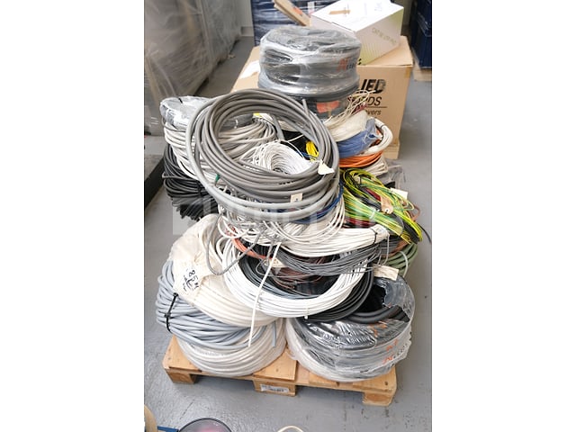 Elektrische kabelspoelset – foto 2 – kavel bij Auctelia, Braine-l'Alleud