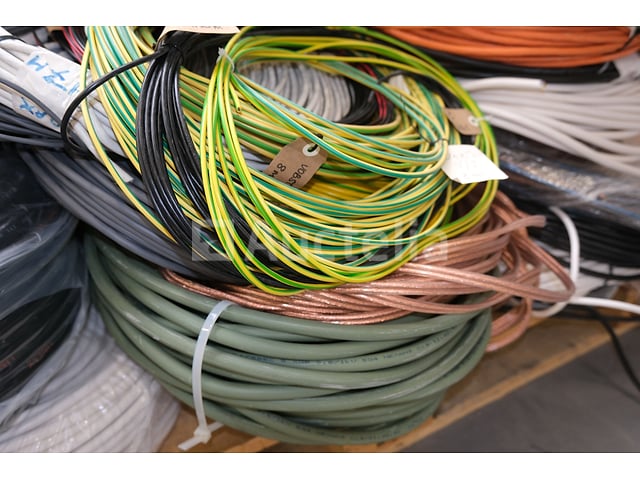 Elektrische kabelspoelset – foto 4 – kavel bij Auctelia, Braine-l'Alleud