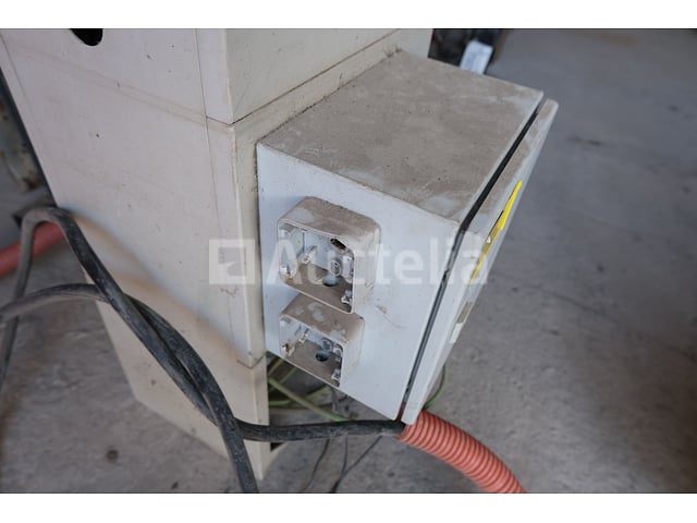 Elektrische kast – foto 3 – kavel bij Auctelia, La Louvière