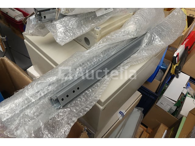 Elektrische kasten – foto 9 – kavel bij Auctelia, Braine-l'Alleud