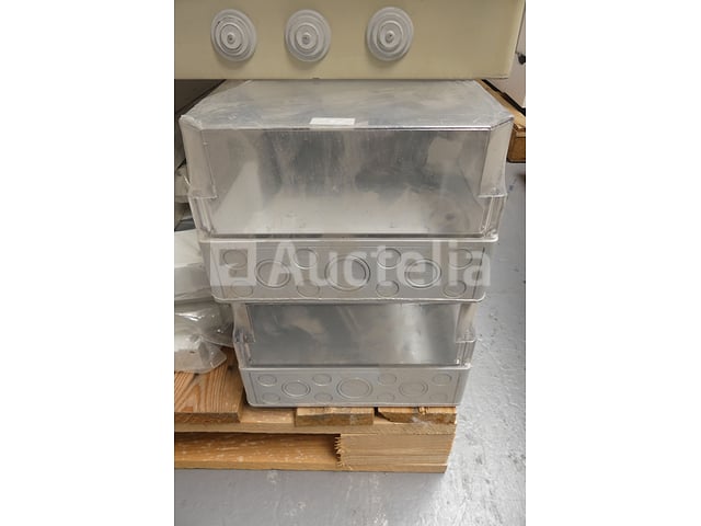 Elektrische kasten – foto 6 – kavel bij Auctelia, Braine-l'Alleud