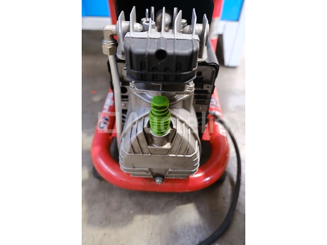 Fiac Colibri 15 compacte draagbare compressor – foto 7 – kavel bij Auctelia, Antwerpen