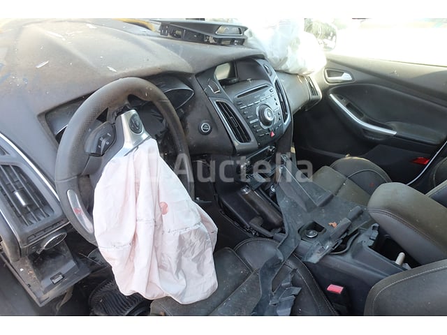 Gecrashte auto (voor onderdelen) Ford Focus ST (VIN:WF0KXXGCBKCL50192) – foto 8 – kavel bij Auctelia, Fauvillers