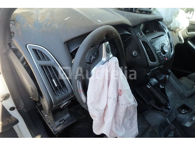Gecrashte auto (voor onderdelen) Ford Focus ST (VIN:WF0KXXGCBKCL50192) – foto 9 – kavel bij Auctelia, Fauvillers