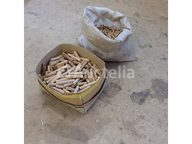 Gegroefde deuvels – foto 2 – kavel bij Auctelia, Sankt Vith