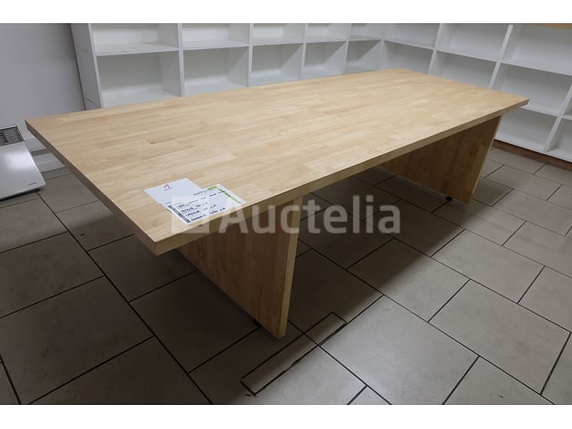 Gelijmde gelamineerde tafel – kavel bij Auctelia, Liège